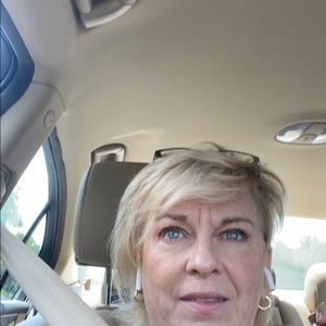 Meet your Posher, Pam